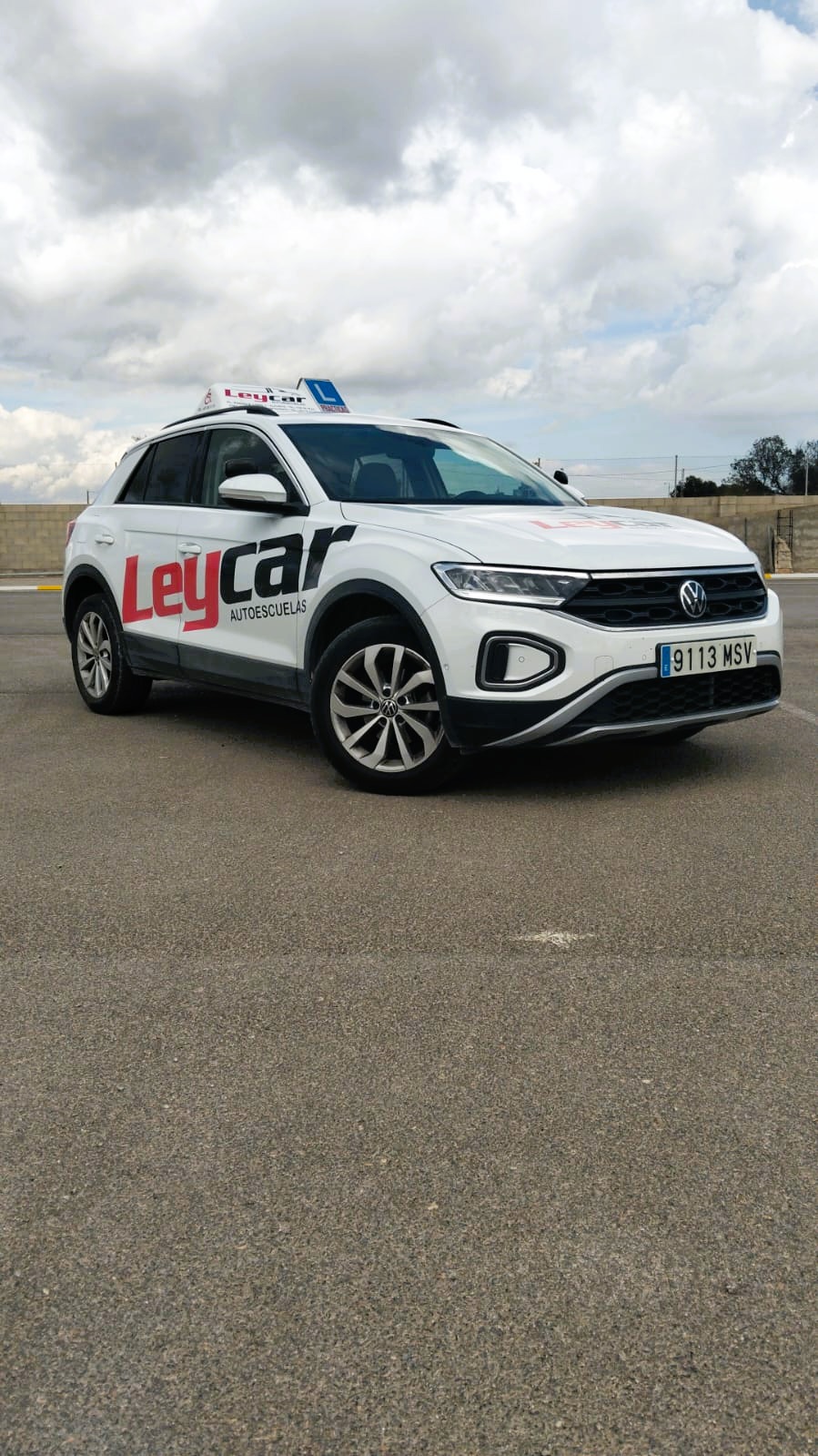 coche_canva turismo_leycar